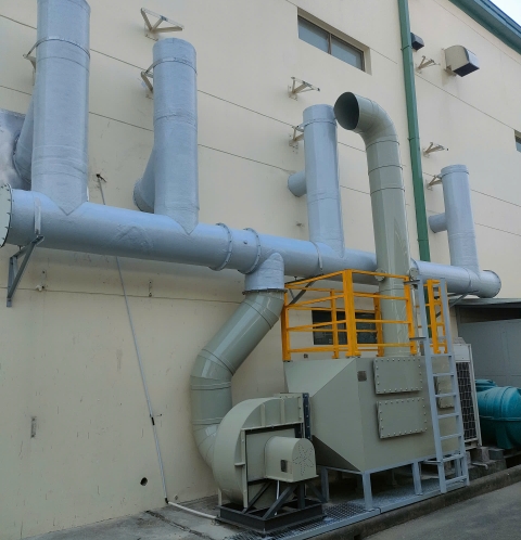 Hệ thống hấp thụ than hoạt tính bằng nhựa PP. Công suất 8.000 m3/h và công suất 5.000m3/h.