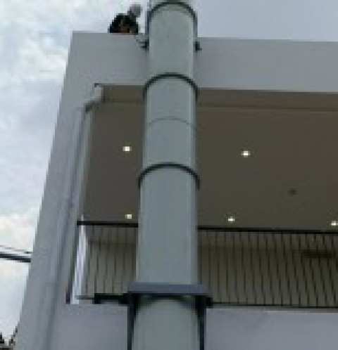 Lắp đặt tháp hấp thụ hơi nhà máy xử lý nước thải Vingroup Tây Mỗ- Hà Nội
